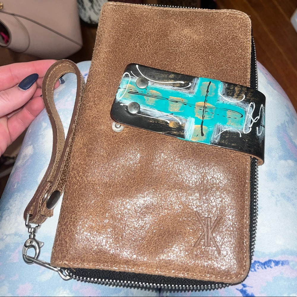 Katie Kalsi wallet